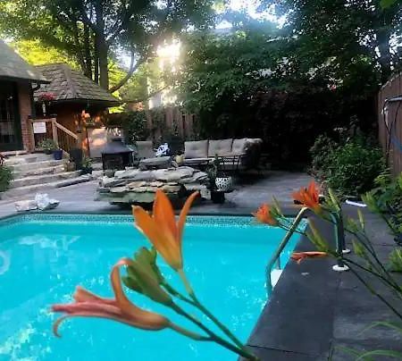 Anneken 1000 Islands B&B Luxury Suites & Spa Brockville Bagian luar foto