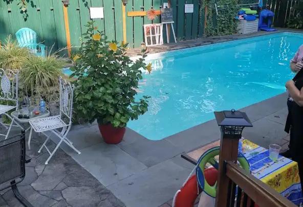 Anneken 1000 Islands B&B Luxury Suites & Spa Brockville Bagian luar foto