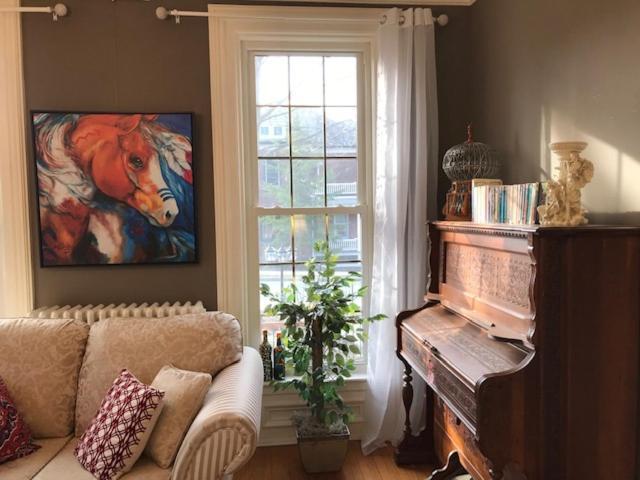 Anneken 1000 Islands B&B Luxury Suites & Spa Brockville Bagian luar foto